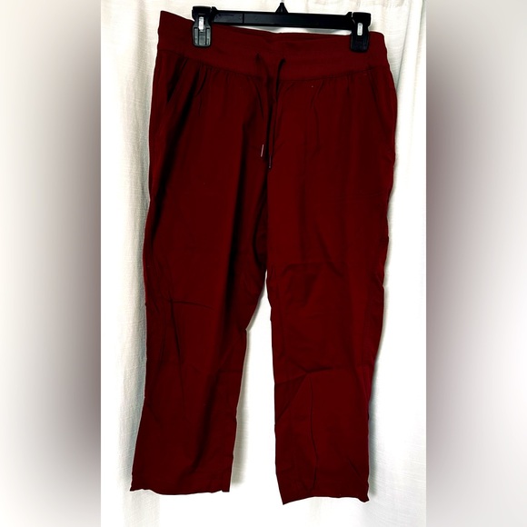 The North Face Pants & Jumpsuits The North Face Capri Pants Poshmark